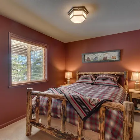 Villa Above The Pines - Hot Tub- Pet Friendly -Gym And Pool Access